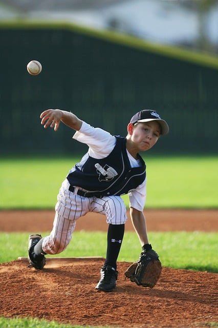 Youth baseball pitching tips